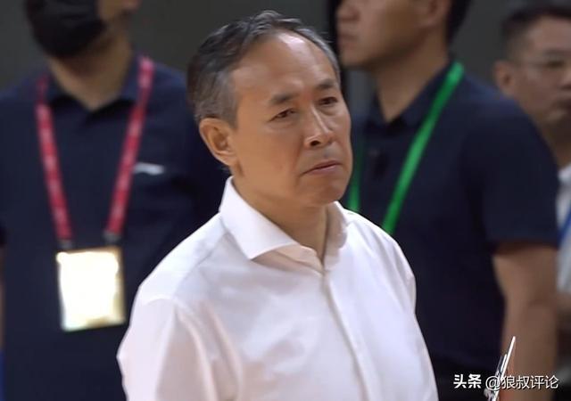 九游官网入口-北京主帅：大家期待值都认为肯定2-0广东 但季后赛就是很残酷